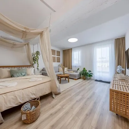 Castle View Luxury In Old Town Pressburg